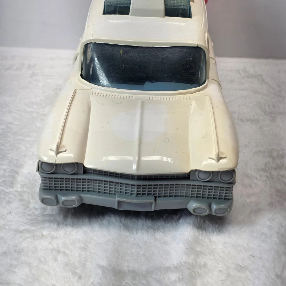 Vintage 1984 Kenner The‎ Real Ghostbusters ECTO-1 Vehicle With Hook And Top Seat